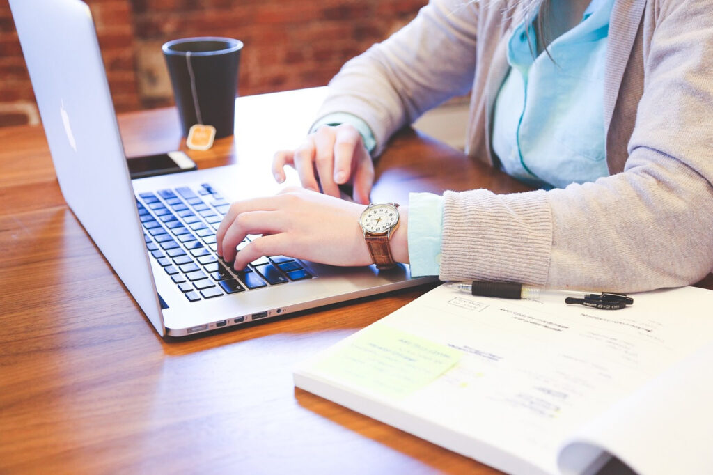Che competenze deve avere un addetto di back office? Addetto back office