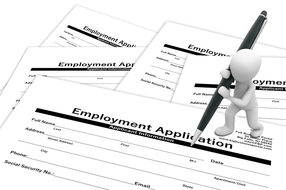 Lavoro: gli sbocchi più comuni per i diplomati Lavoro: gli sbocchi più comuni per i diplomati