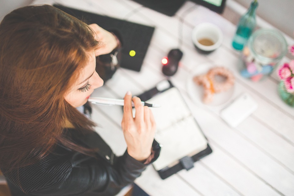 5 cose che non dovrebbero mancare in una postazione di lavoro 5 cose che non dovrebbero mancare in una postazione di lavoro
