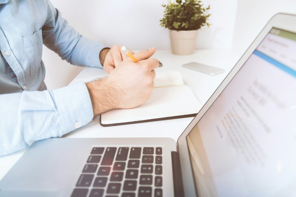 Strategie e strumenti per il giovane commercialista: come la tecnologia semplifica e potenzia il lavoro Strategie e strumenti per il giovane commercialista: come la tecnologia semplifica e potenzia il lavoro