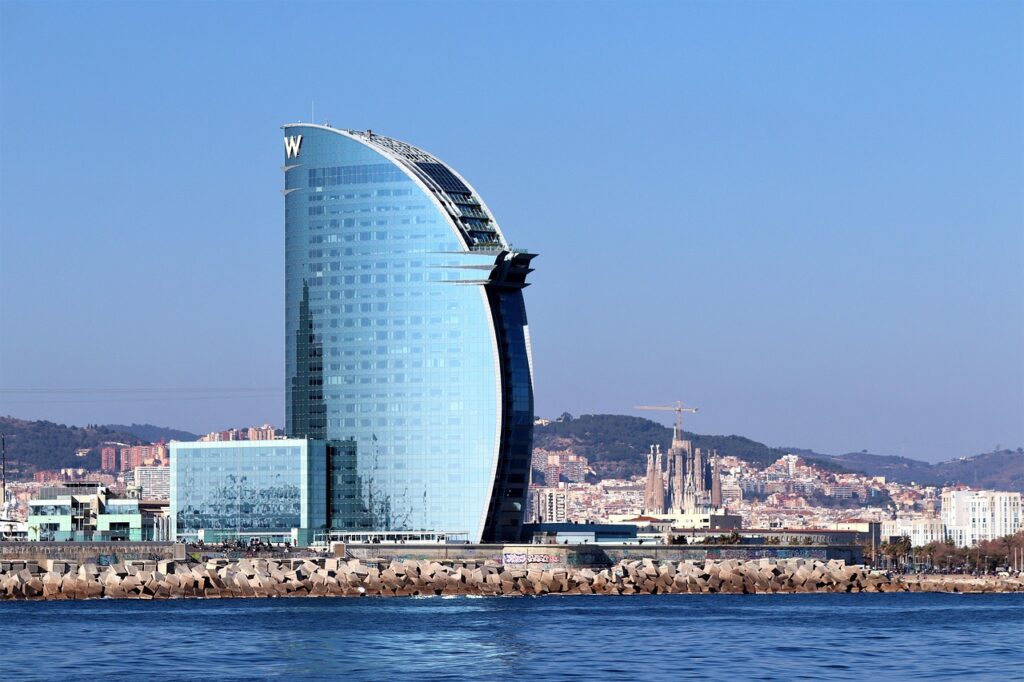 Startup, sole e mare: l’ecosistema imprenditoriale di Barcellona attrae i talenti italiani Barcellona Port City