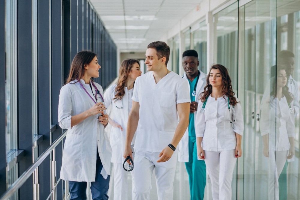Concorsi pubblici infermieri e sanitari: 128 posti al Sette Laghi! concorsi-pubblici-infermieri